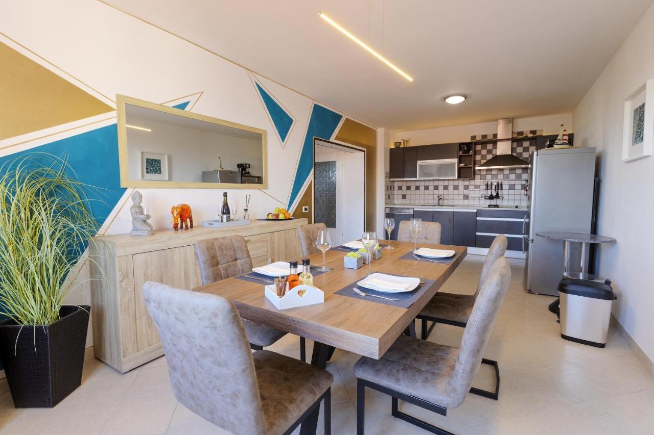 Apartment Rizzi Pula Extérieur photo