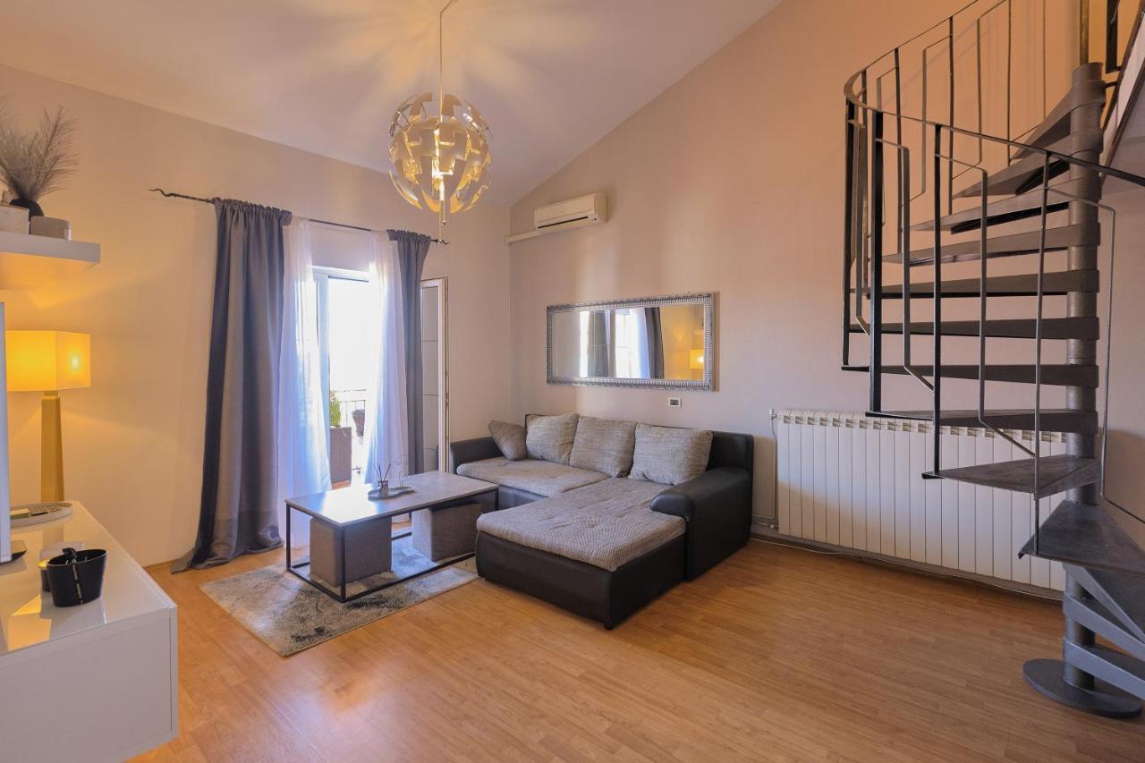 Apartment Rizzi Pula Extérieur photo